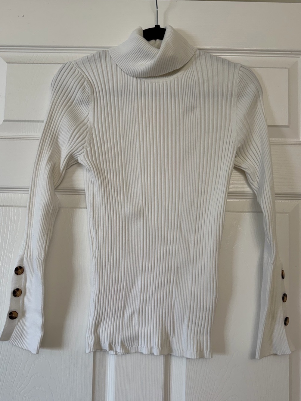 by Anthropologie turtleneck sweater | Size Large